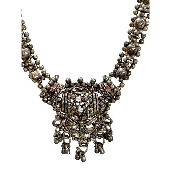 Slide Adjustable Overhead Silvertone Necklace Intricate Beading - Picture 7 of 8